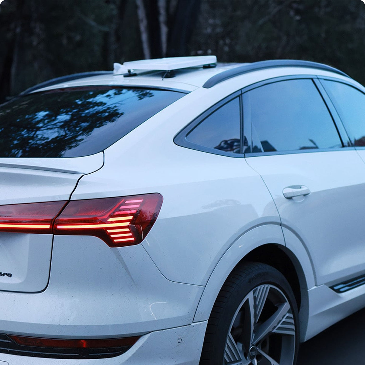 Комплект Adaptis MiniKit  для встановлення Starlink Mini на автомобіль