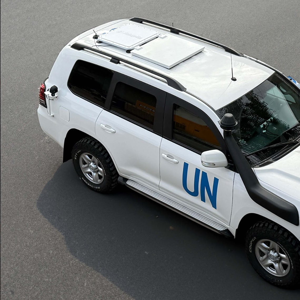 Adaptis HP kit for Starlink High Performance for transport