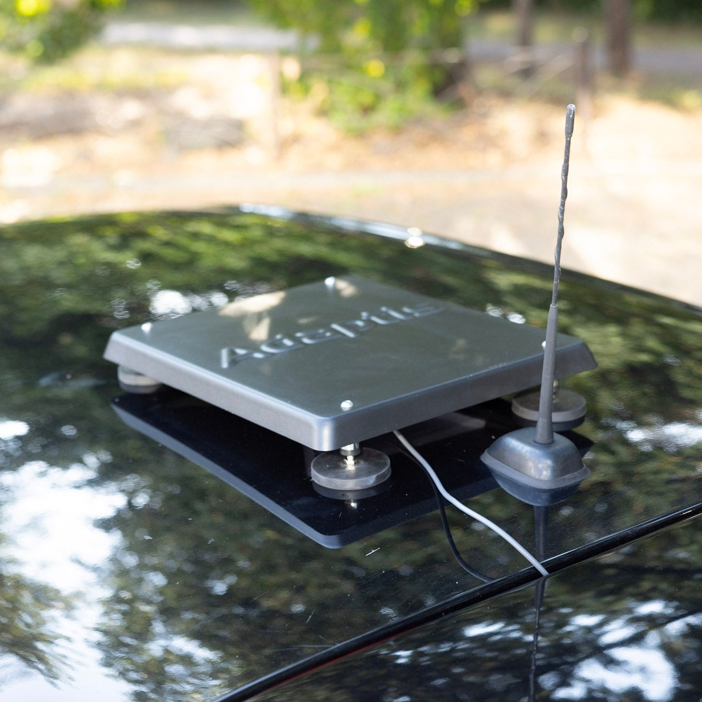 Adaptis MiniKit set: Starlink Mini terminal + Car case + 12-24V adapter